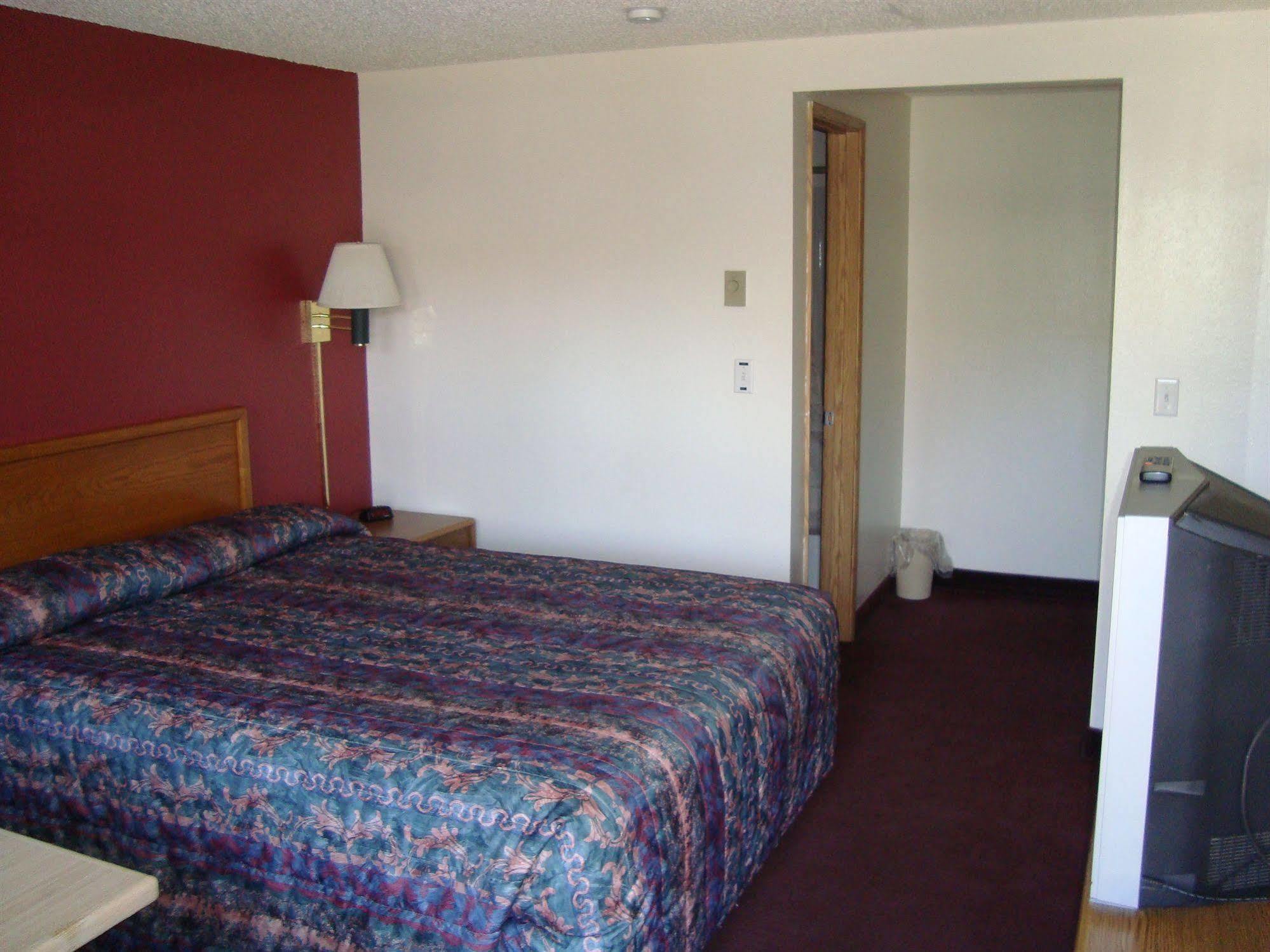 Willow Springs Motel Cheney Экстерьер фото