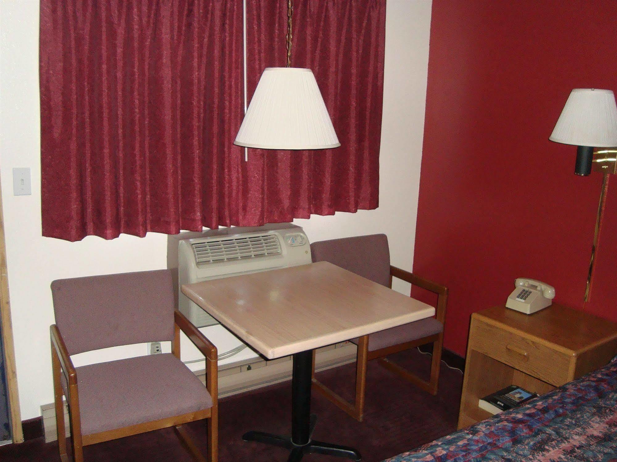 Willow Springs Motel Cheney Экстерьер фото