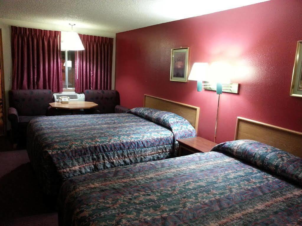 Willow Springs Motel Cheney Экстерьер фото