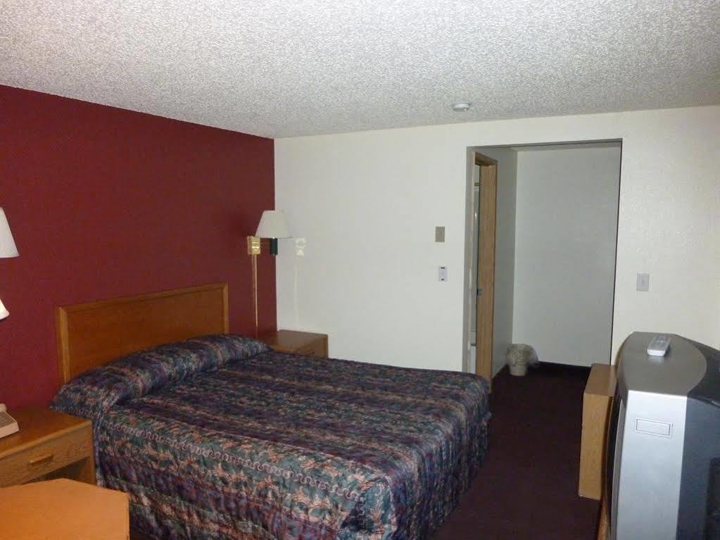 Willow Springs Motel Cheney Экстерьер фото